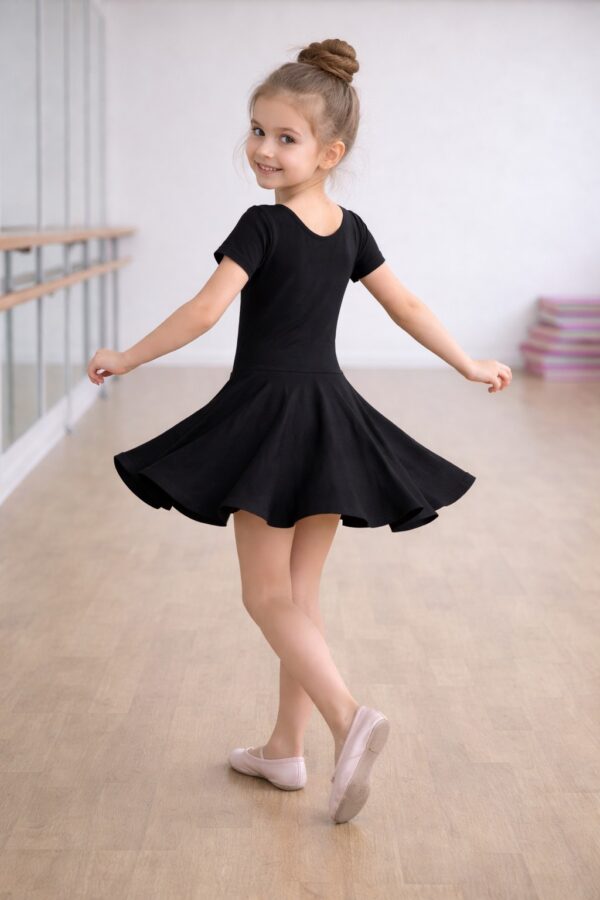 Costum de gimnastica fete cu fusta negru