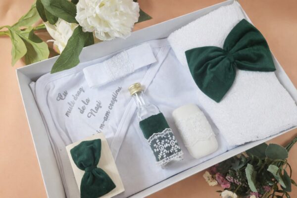 Trusou botez baieti 7 piese verde