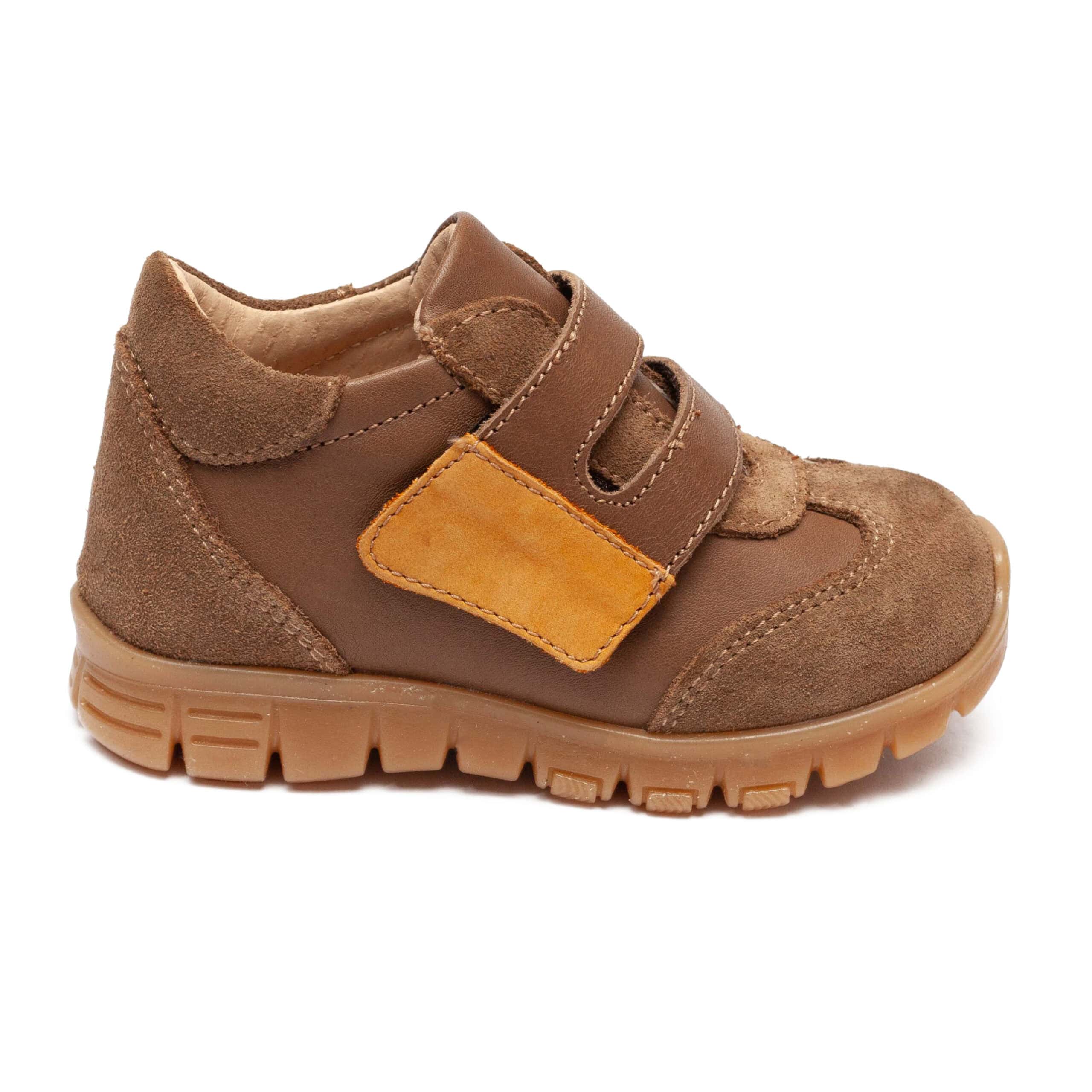 Adidasi baieti din piele cu talpa flexibila si talonet TOKYO camel1