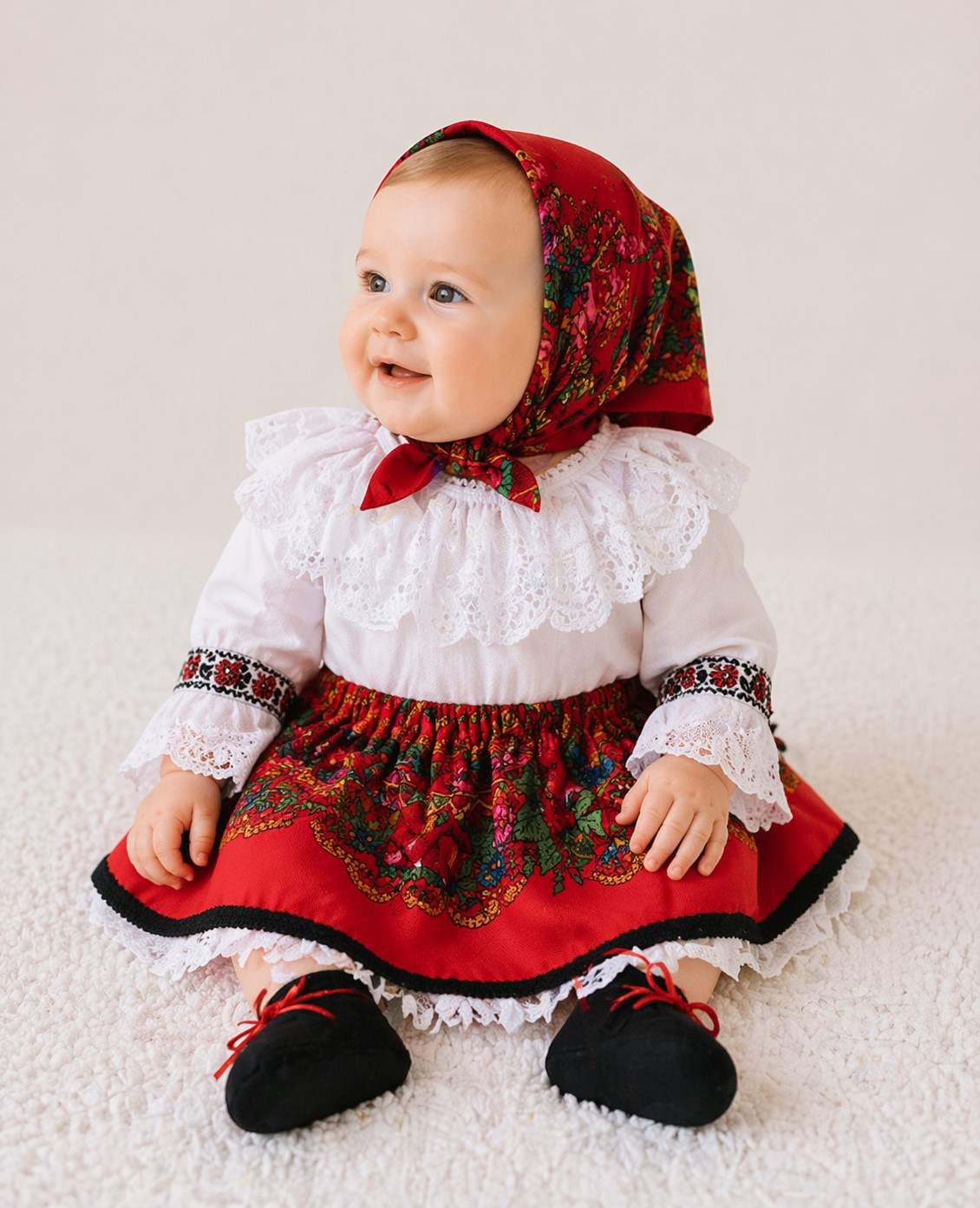 Costum popular botez fete TRADITII