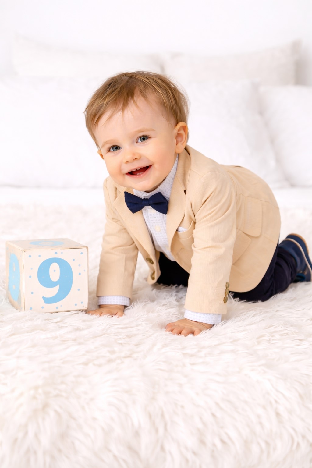 costum botez baieti CAROL piersica4