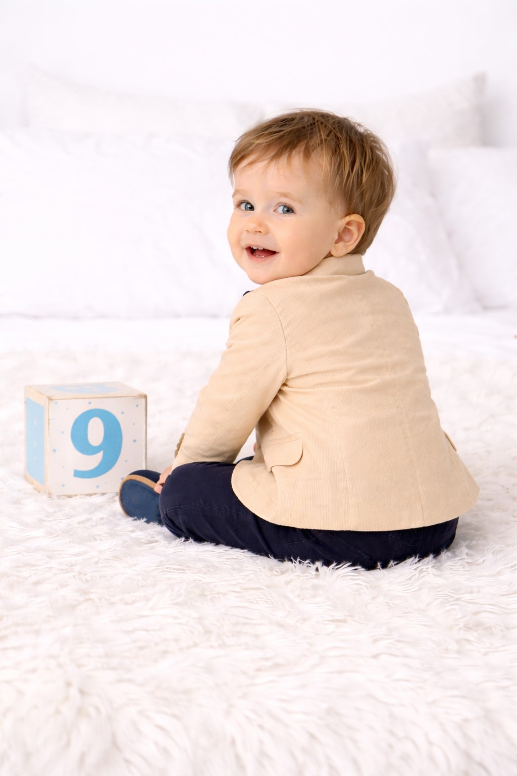 costum botez baieti CAROL piersica5