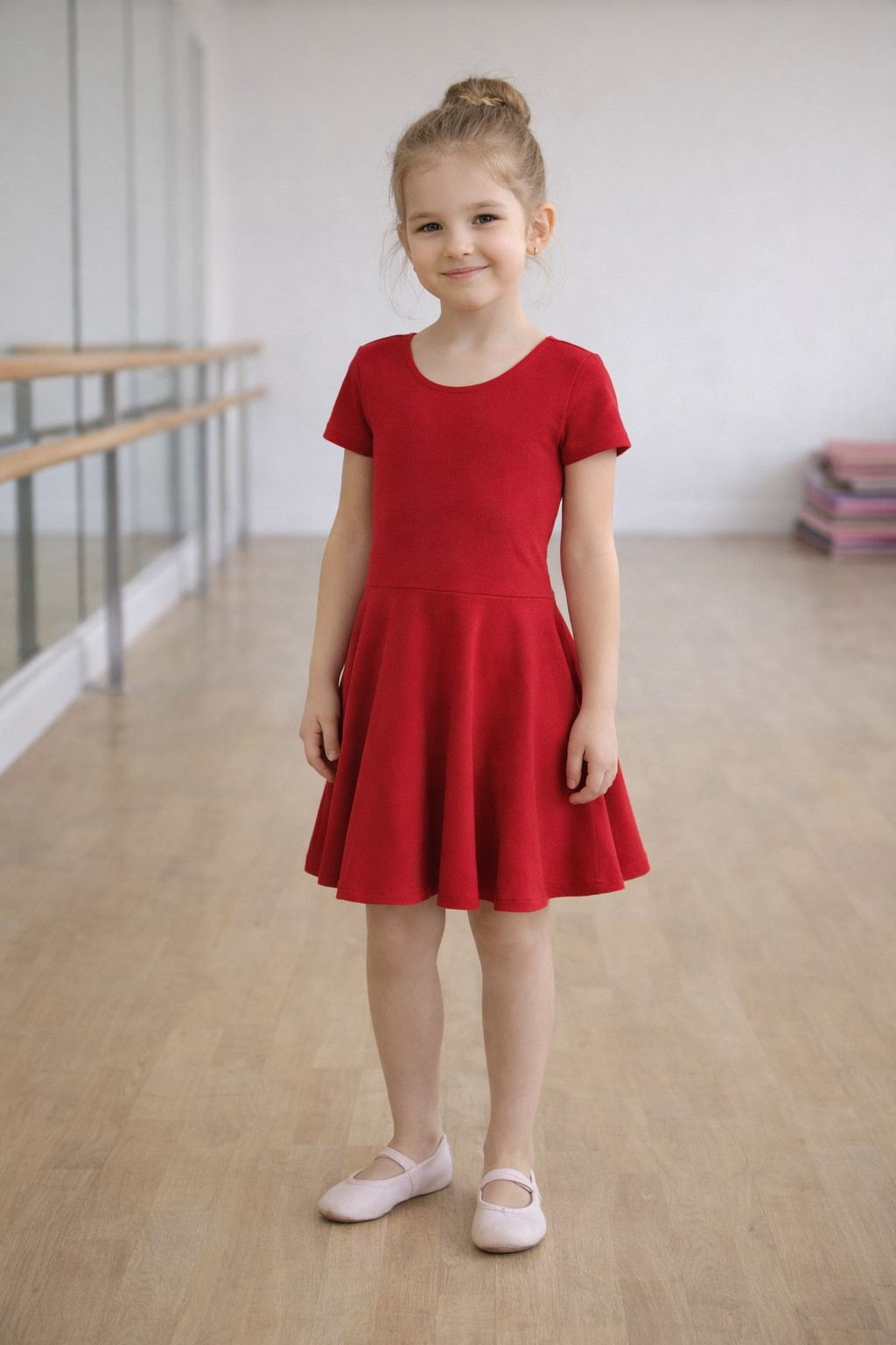 costum gimnastica fetite rosu