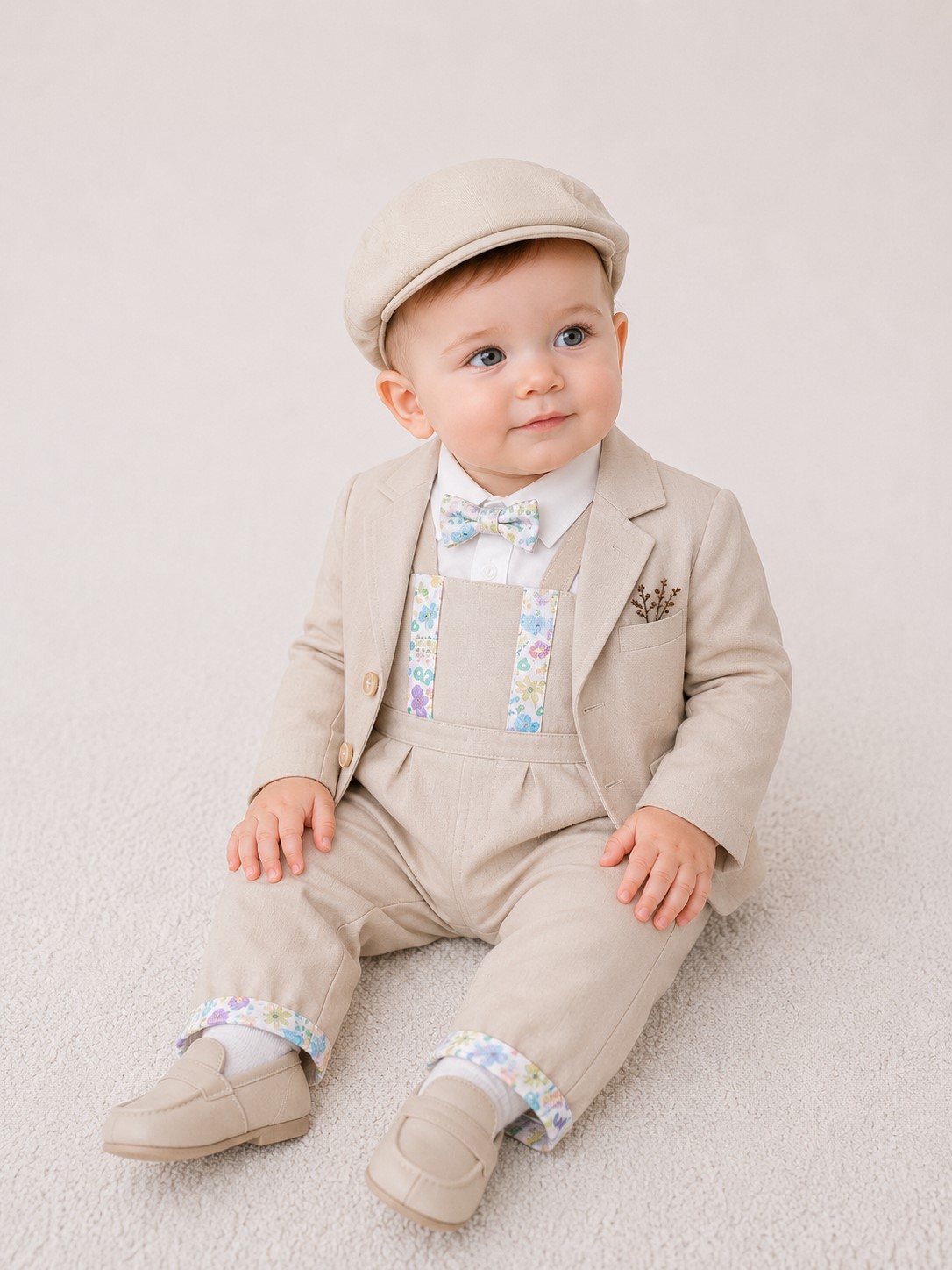 costum botez baieti Ianis bej