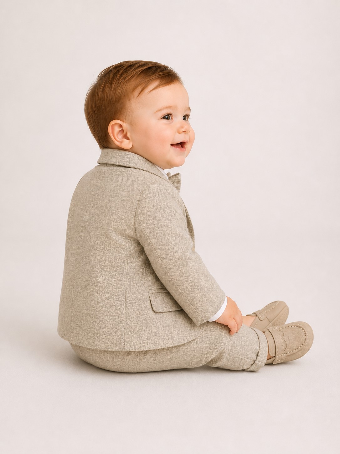 costum botez baieti Tudor bej2