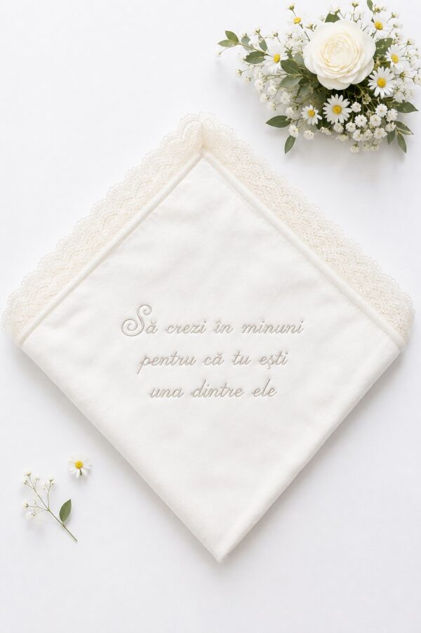 Crasma botez personalizata cu dantela crem